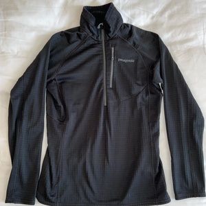 Patagonia R1 Half Zip Sweater Black Size Medium